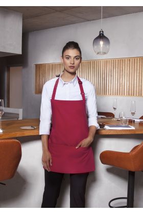 Kurze Latzschürze Basic mit Schnalle und Tasche himbeere