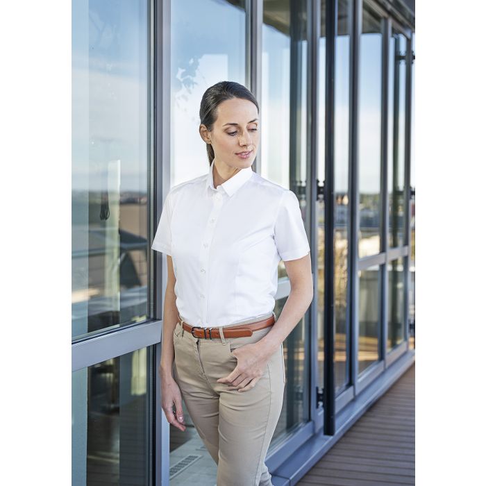 Kurzarm Damenbluse Active-Stretch in Modern-Fit weiß