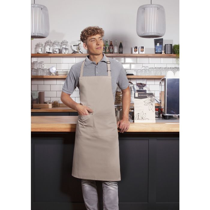 Latzschürze Basic mit Schnalle und Tasche sand
